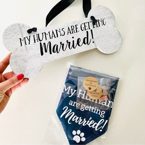NEW ANTHROPOLOGIE Navy Blue White Engagement Dog Pet Bandana Door Neck Sign - Picture 1 of 7